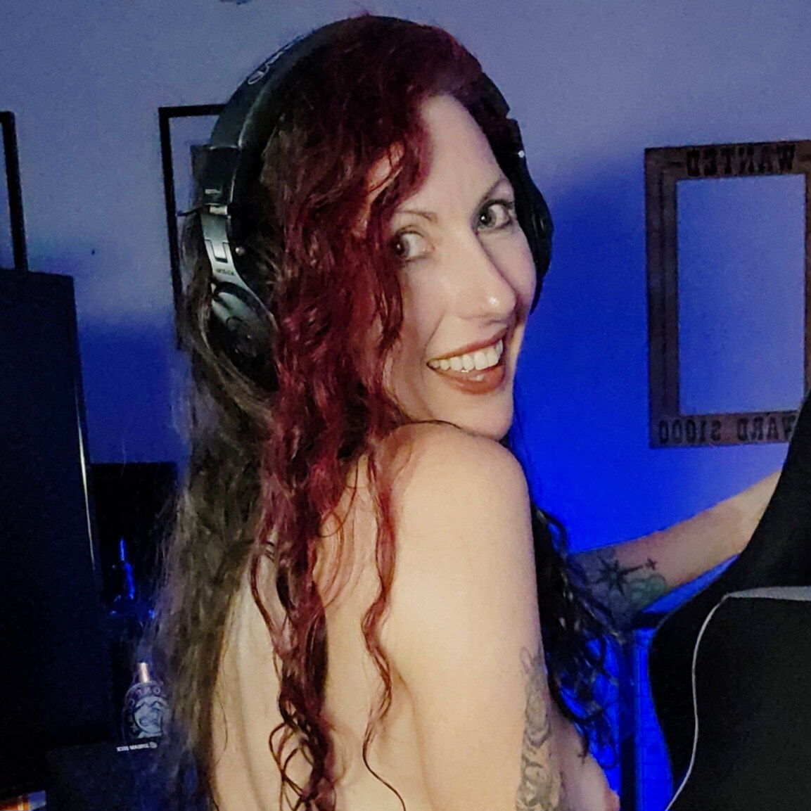 Your Gamer Girl 8-Bit 💜 OnlyFans