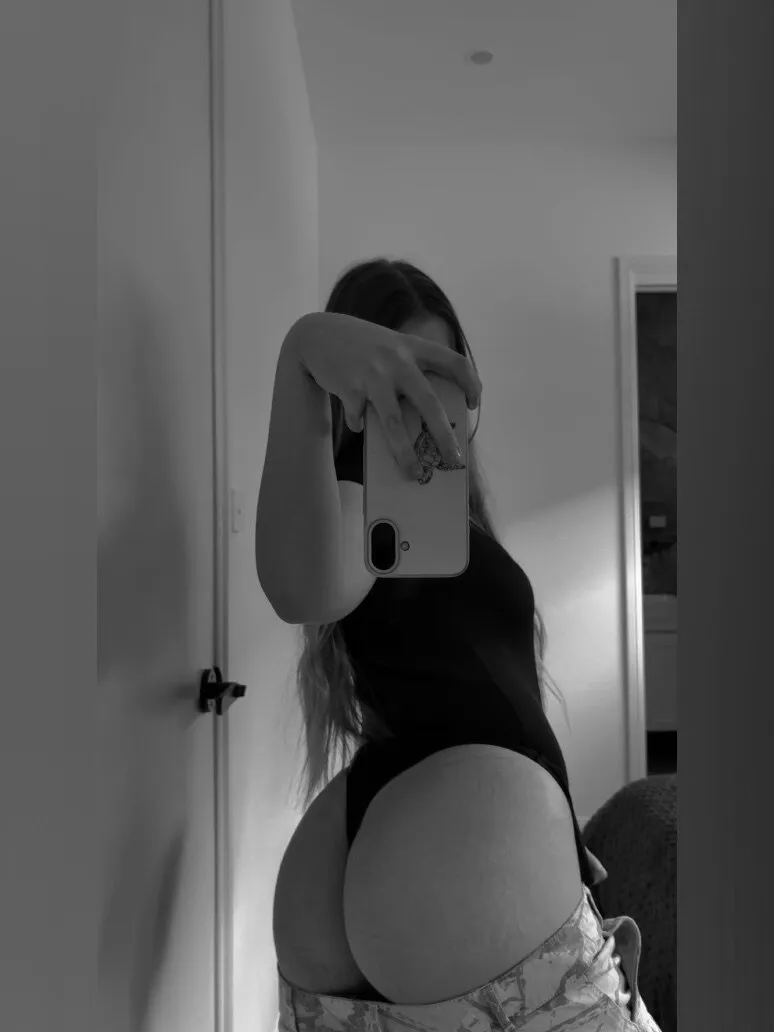 🎱 OnlyFans profile picture