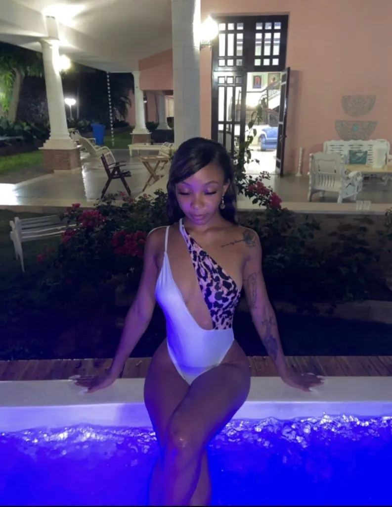 Anna OnlyFans header
