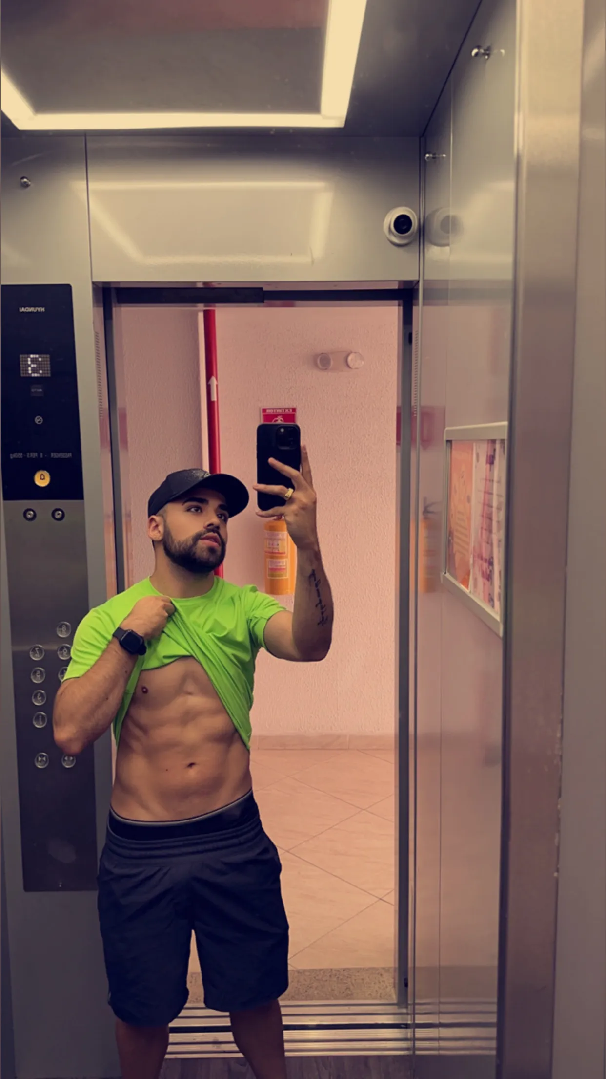Aaron Diamond 💎 OnlyFans header