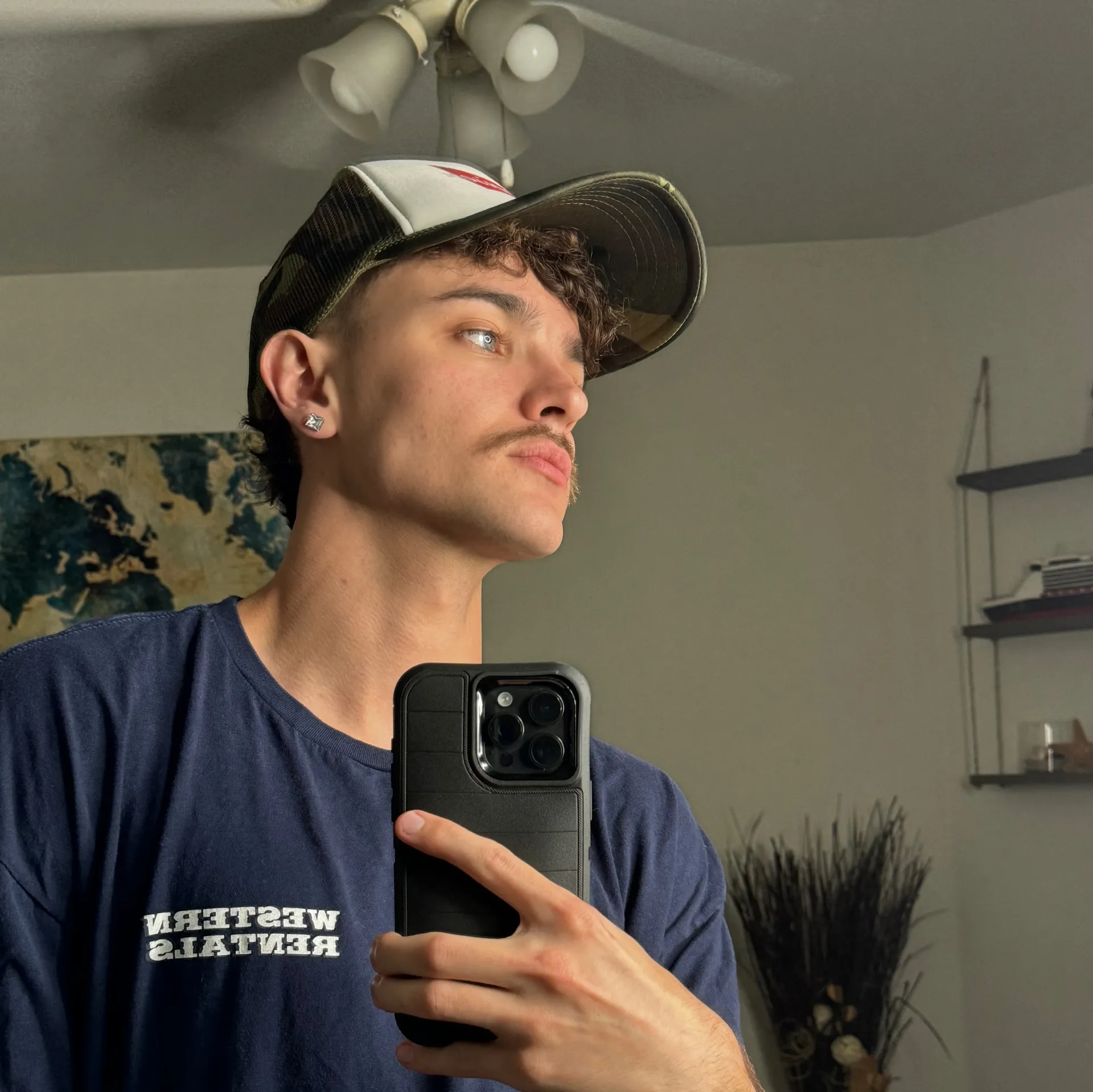 Aaron Elias OnlyFans profile picture