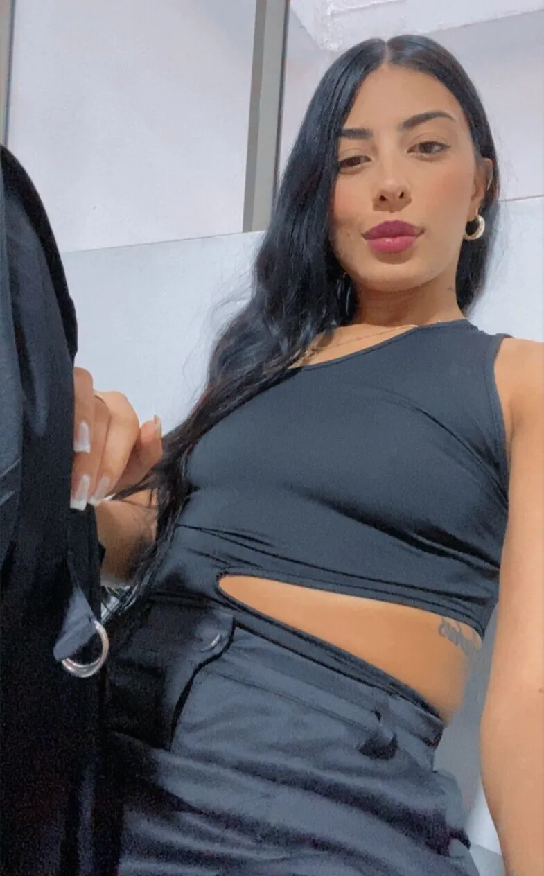 AbrilSantosxo OnlyFans header