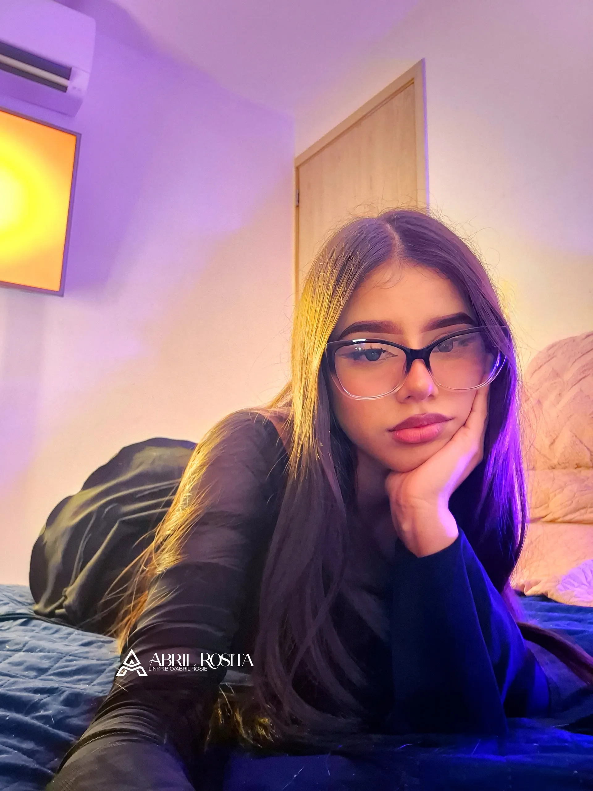 Abril.rosita OnlyFans header