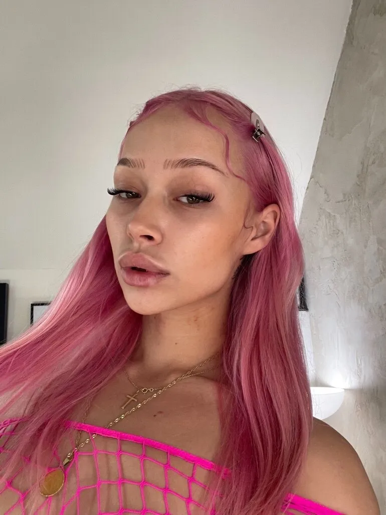 Adell VIP CLUB🎀 OnlyFans profile picture