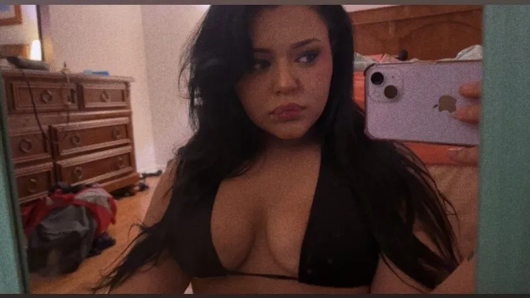 AdriannaXXXclusive OnlyFans profile picture