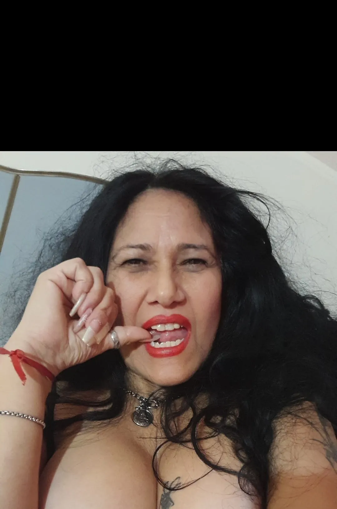 Nasty Granny Silver hair pussy OnlyFans header
