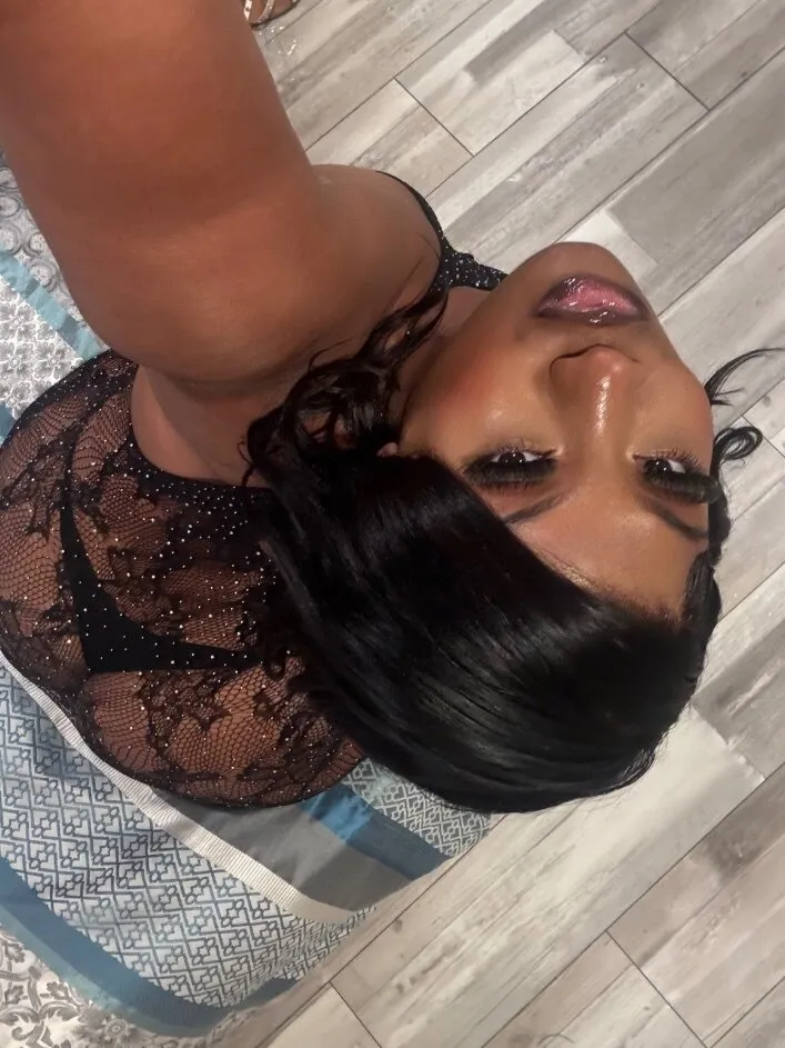 KissOnChina OnlyFans header