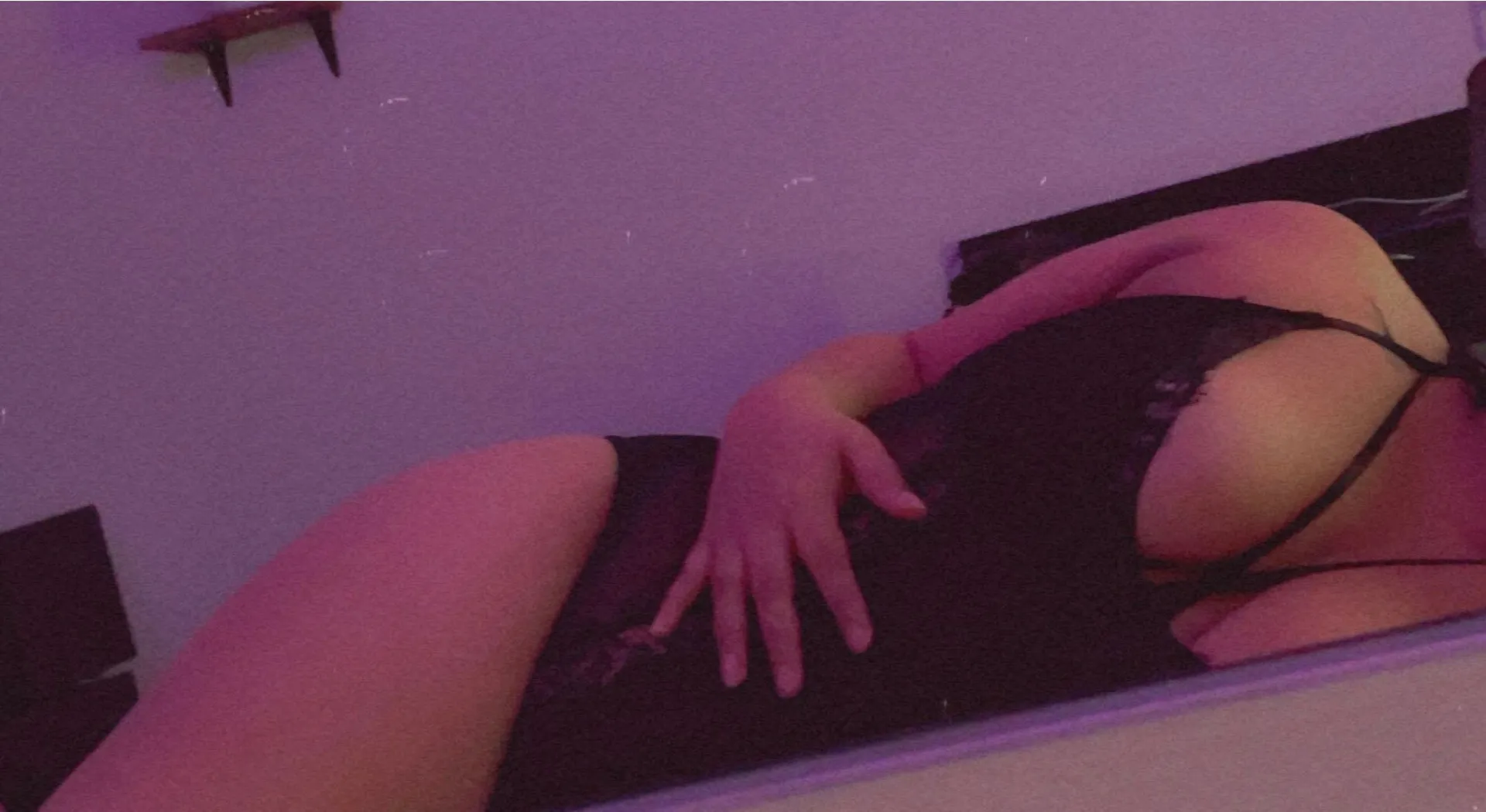 Aileen OnlyFans header