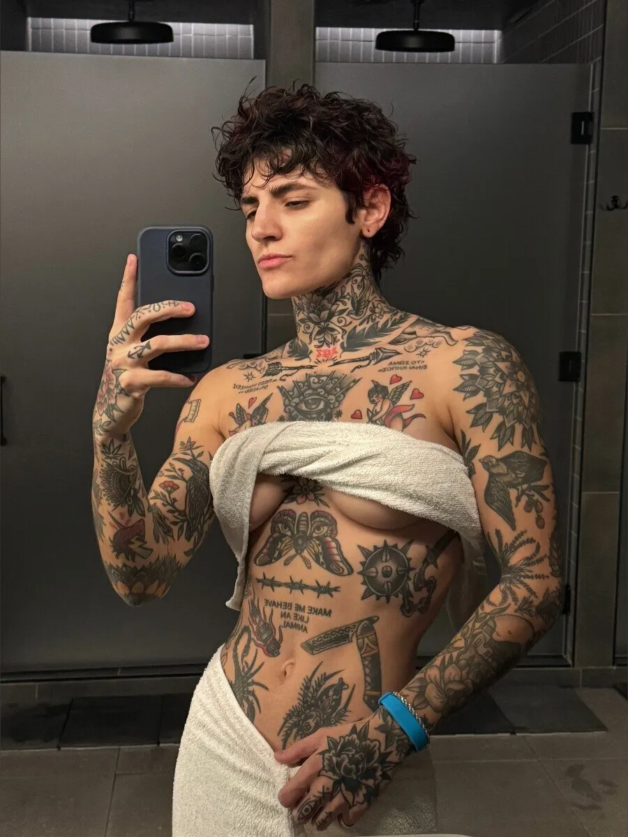V OnlyFans profile picture