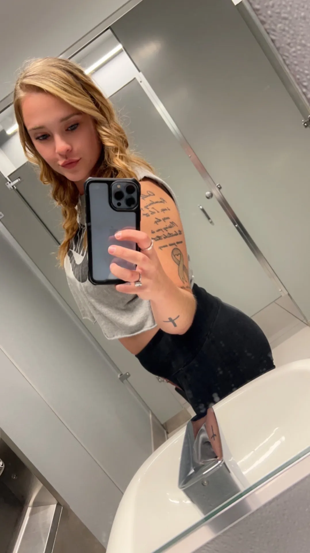 Ashley Kapalka OnlyFans header