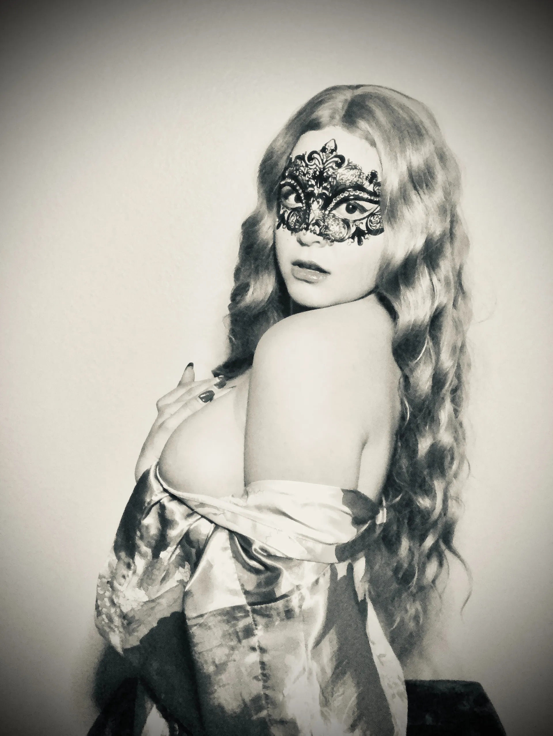 Akita Vee OnlyFans header