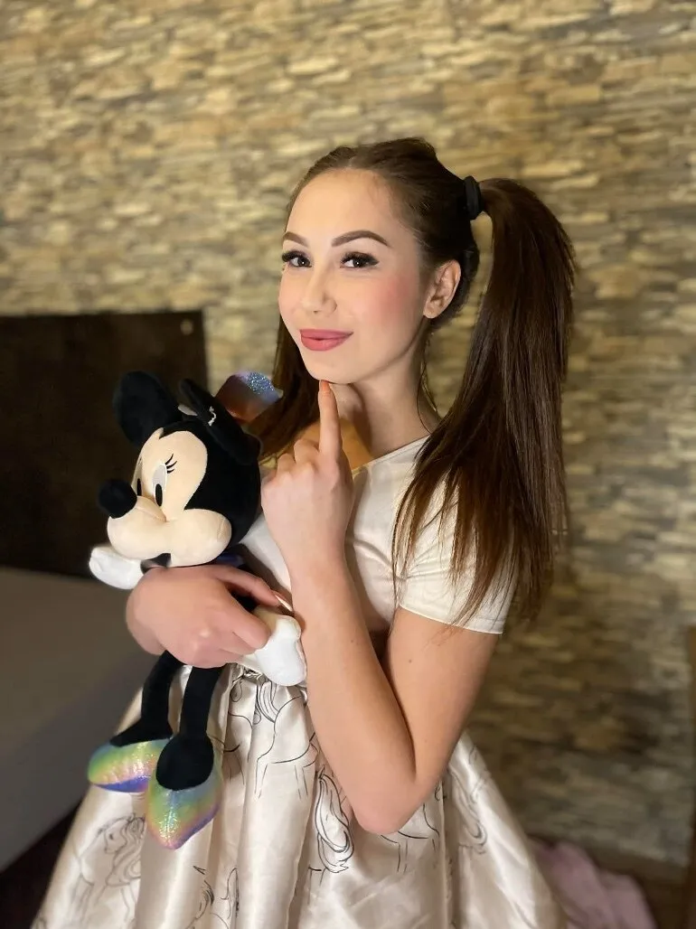 Alina 🫦