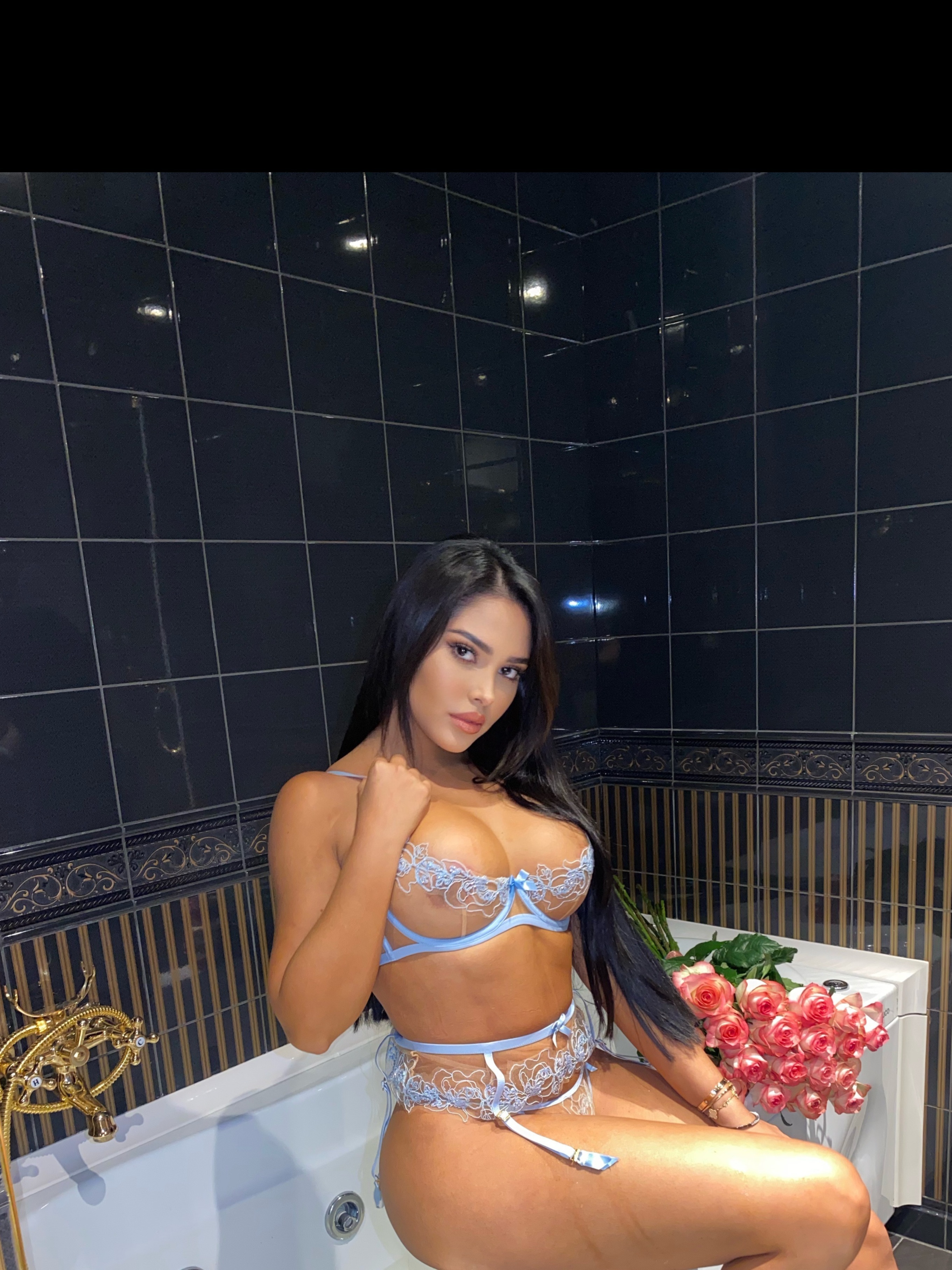 Ana Paula Saenz OnlyFans header