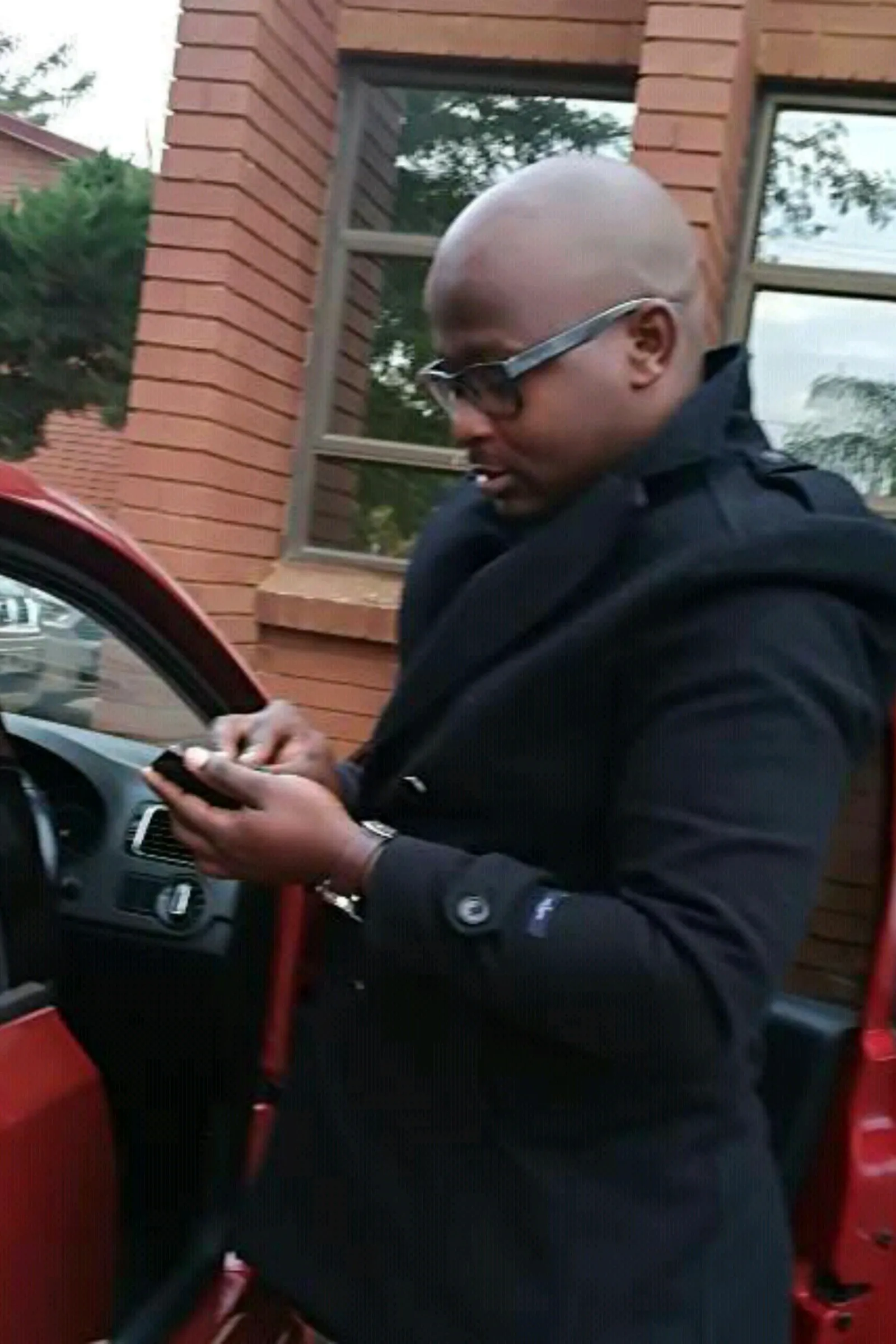 aphaneiso OnlyFans header