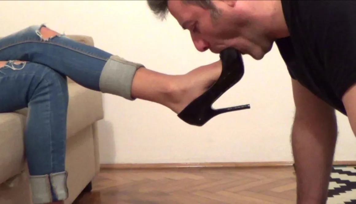 Apolline OnlyFans header