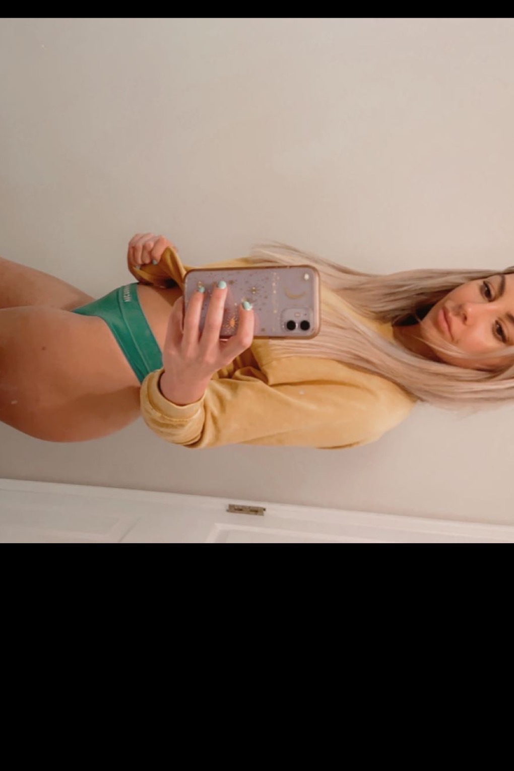 Apple Sunday OnlyFans header