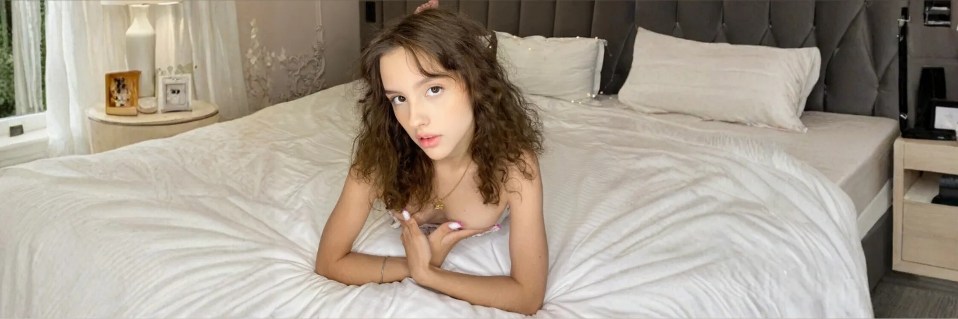 Ameliaaa April cover