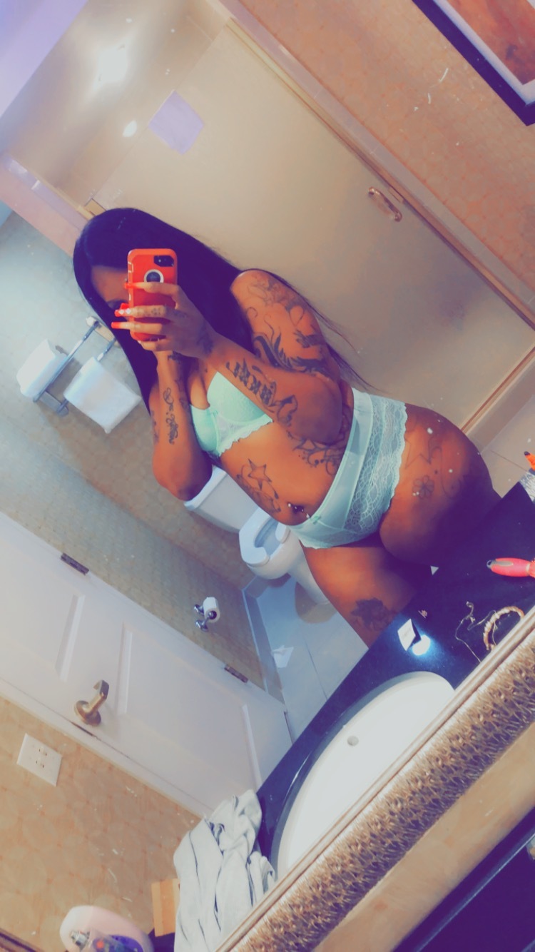 AprilRose OnlyFans header