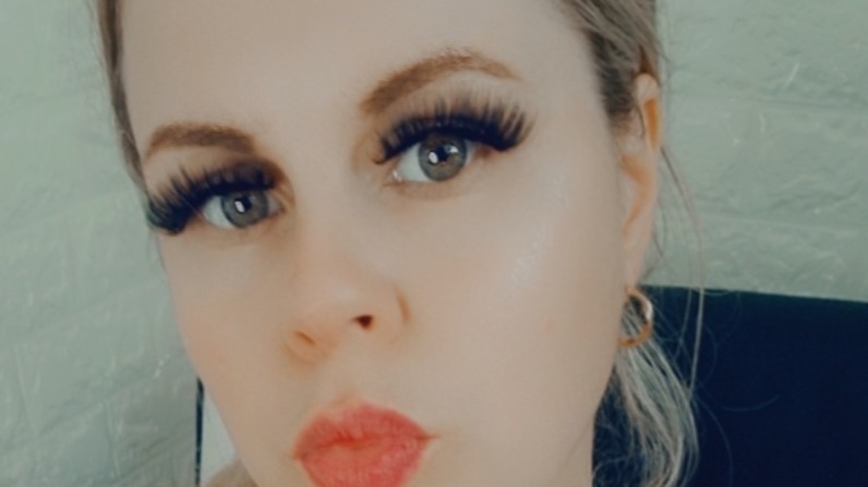 AprilWow OnlyFans header