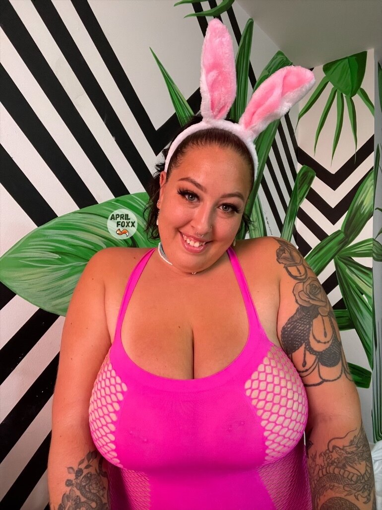 EASTER BUNNY 🐰