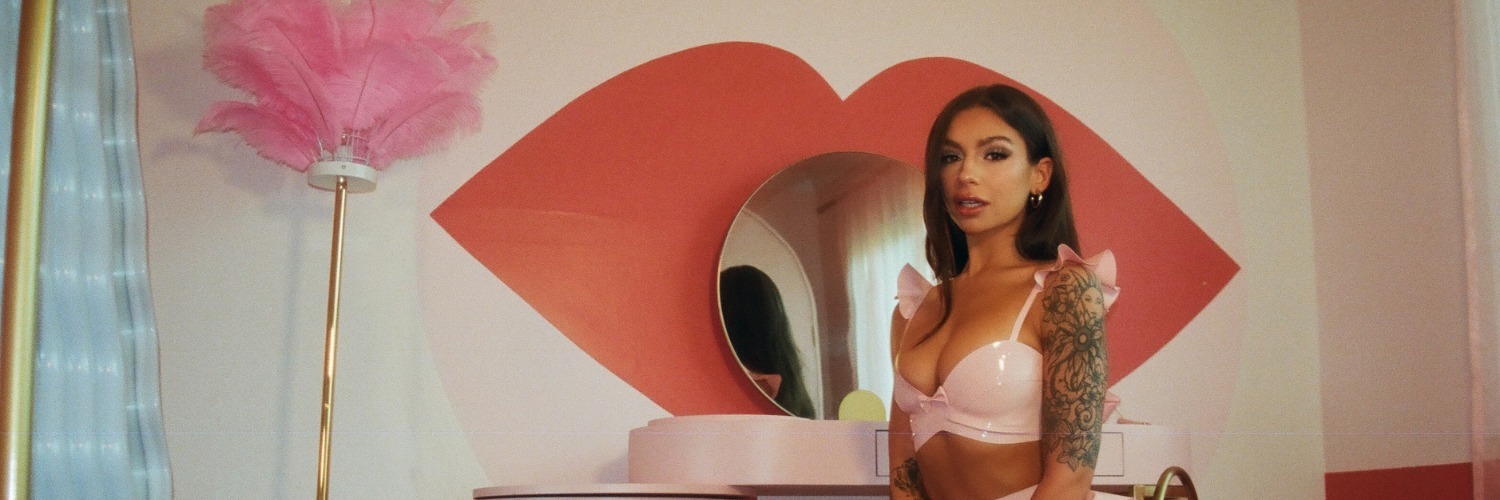 April Olsen OnlyFans header