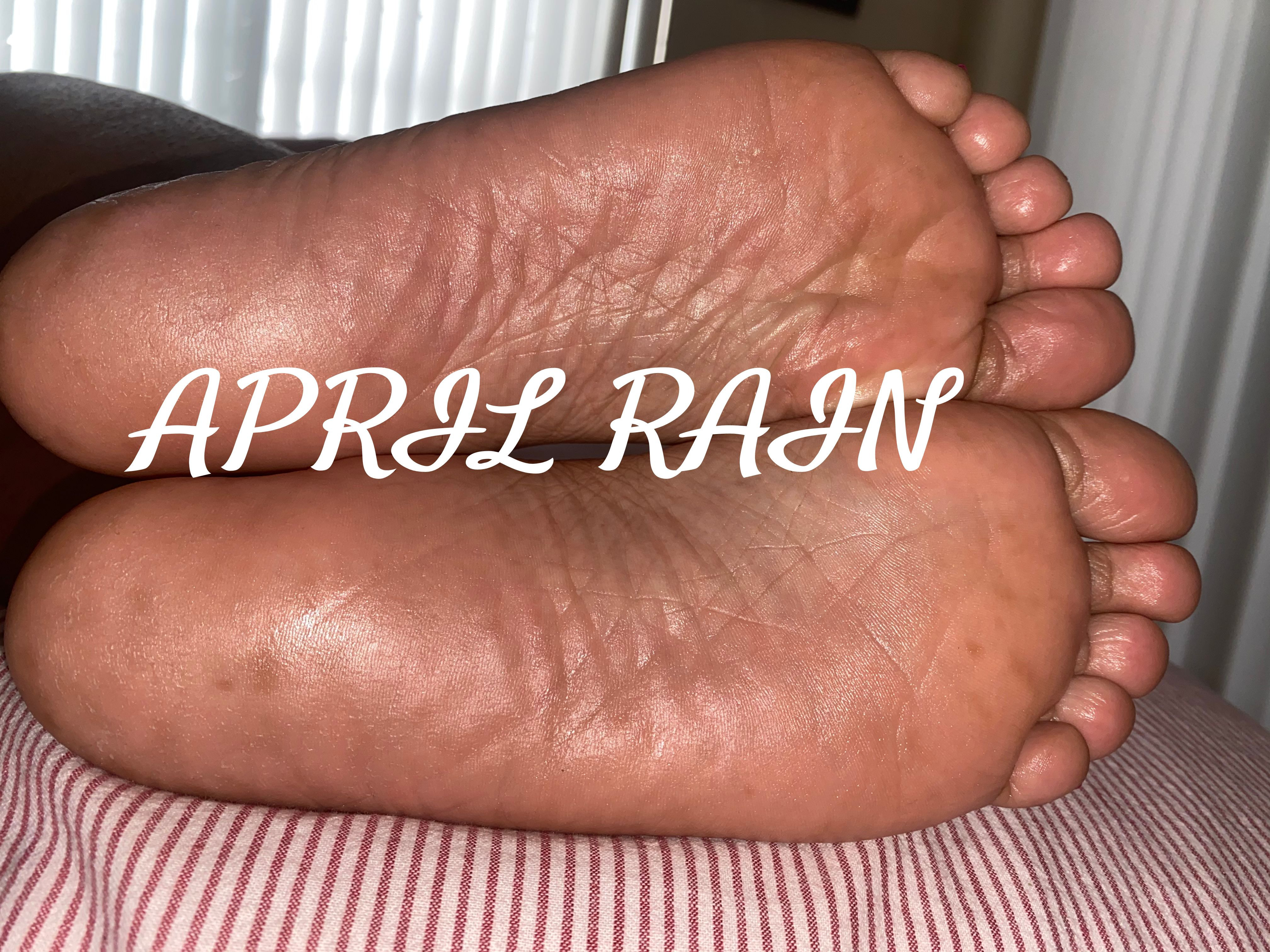 April Rain OnlyFans header