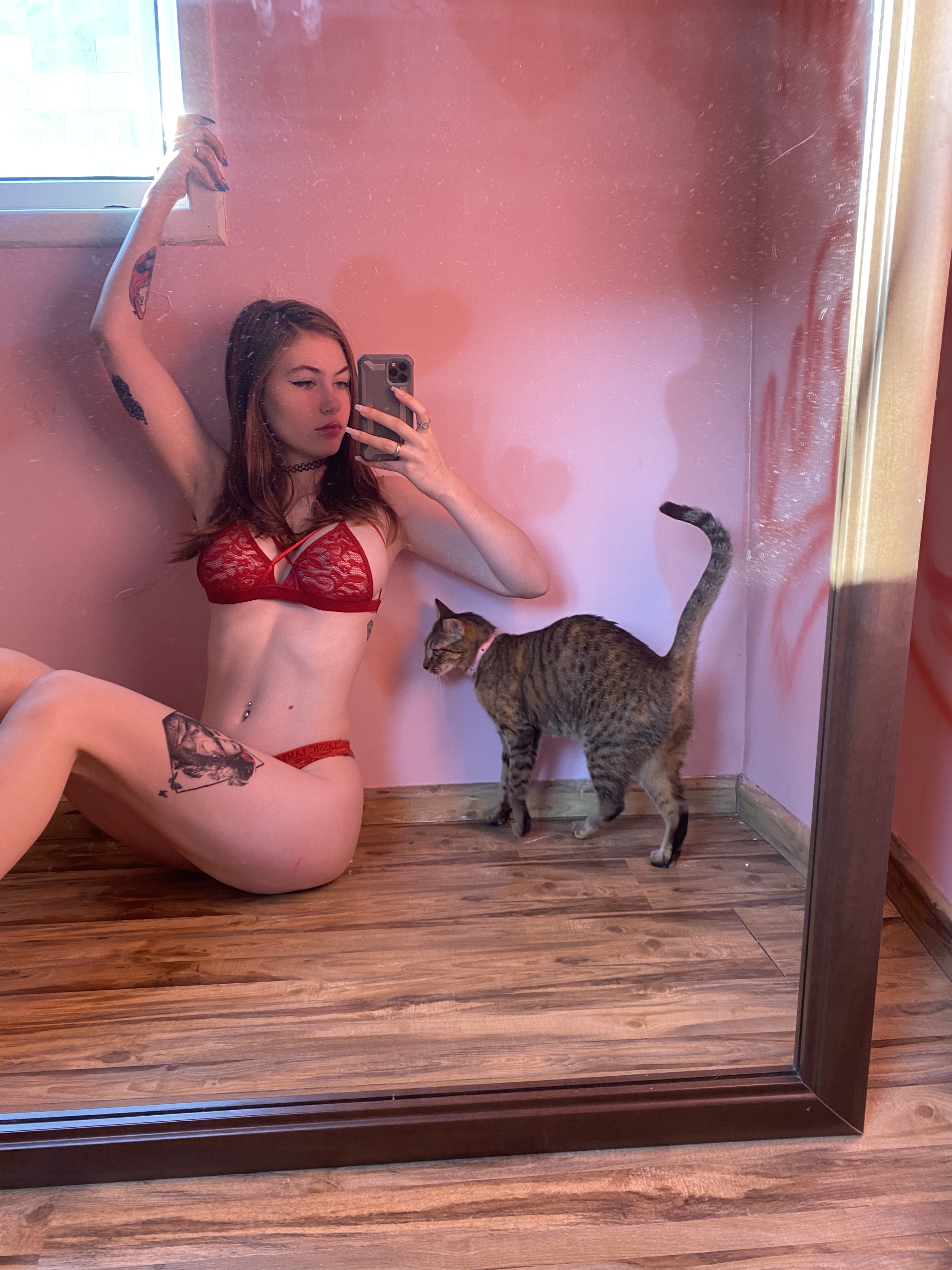 April harell OnlyFans header