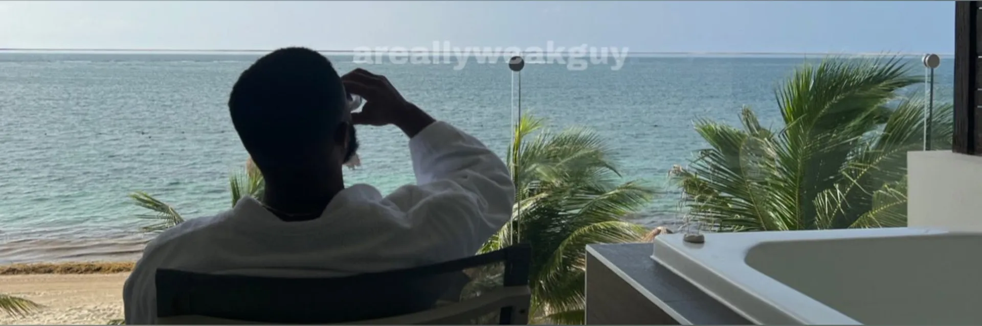 Areallyweakguy OnlyFans header