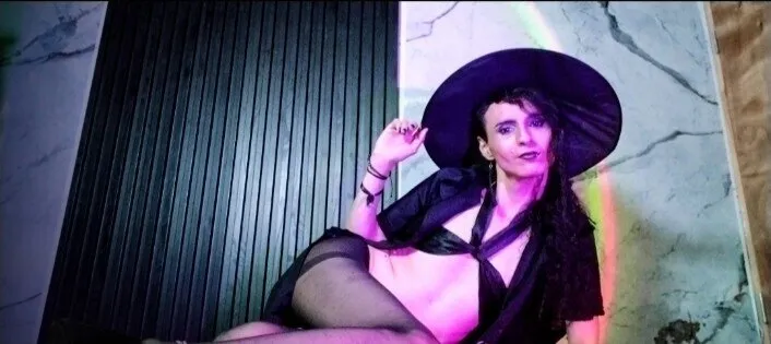 Arthemis OnlyFans header