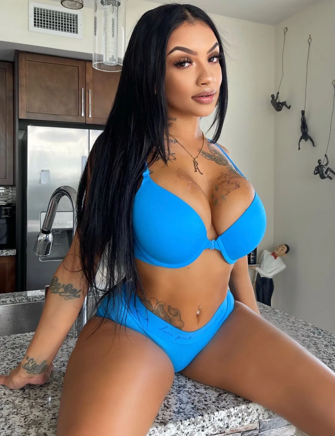 Ashley Amor OnlyFans header