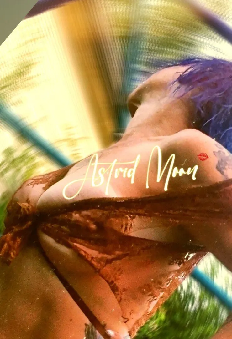 • Astrid • Moon • PPV • OnlyFans header