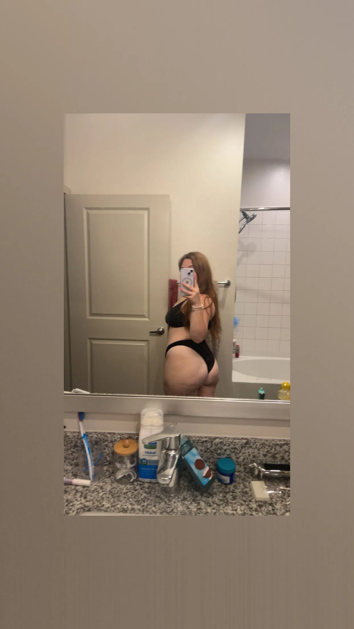 orniawi OnlyFans header