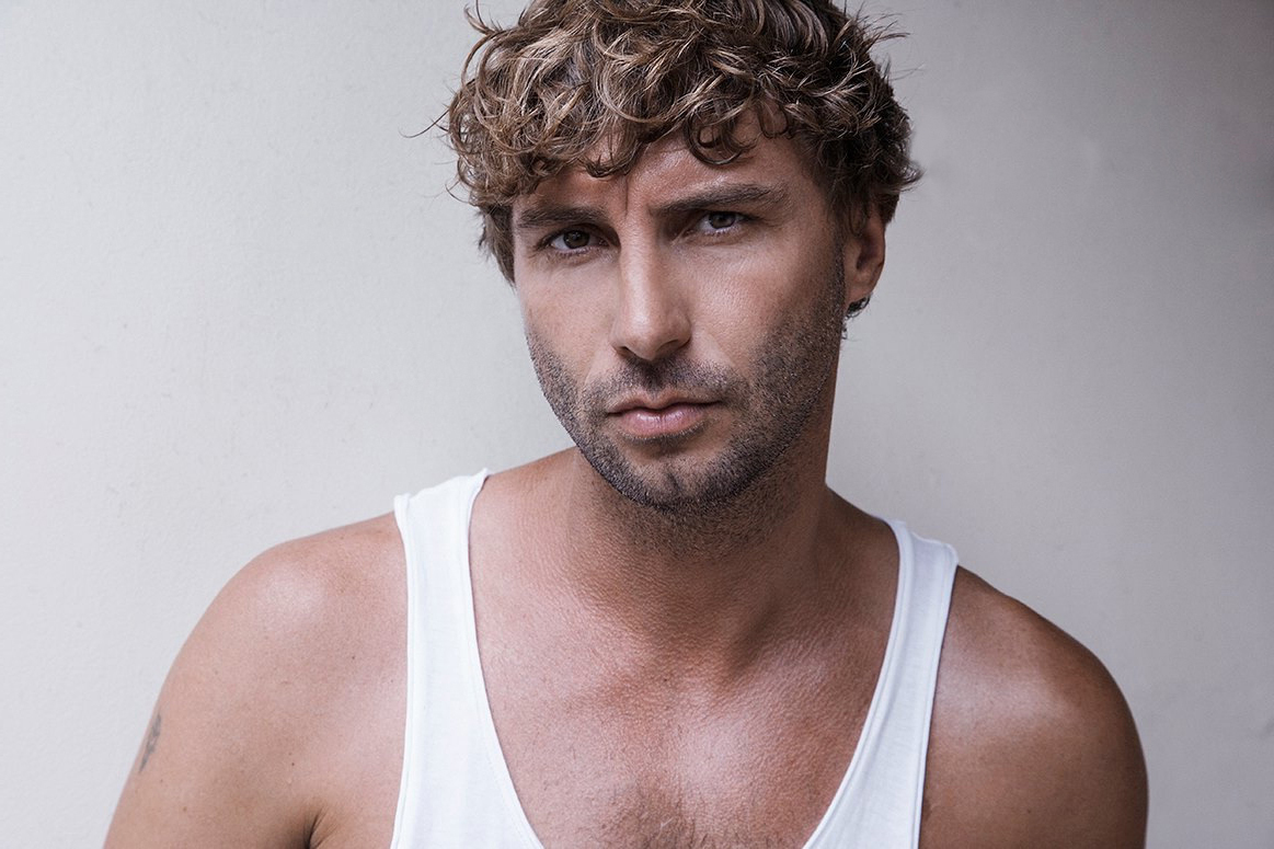 Eliot Klein / Attila Kiss  photographer