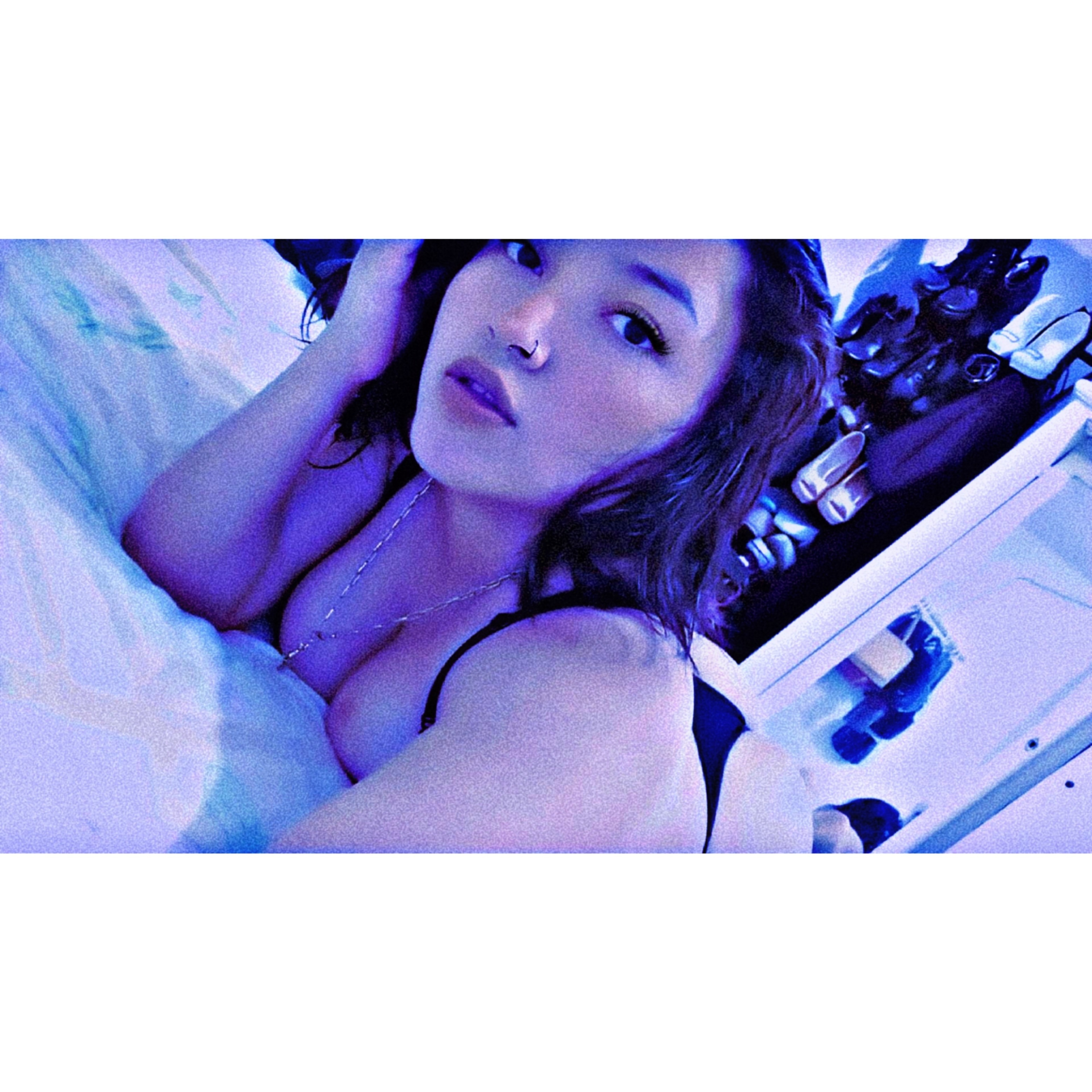 𝔄𝔲𝔯𝔞 𝔓𝔢𝔯𝔢𝔷 OnlyFans header