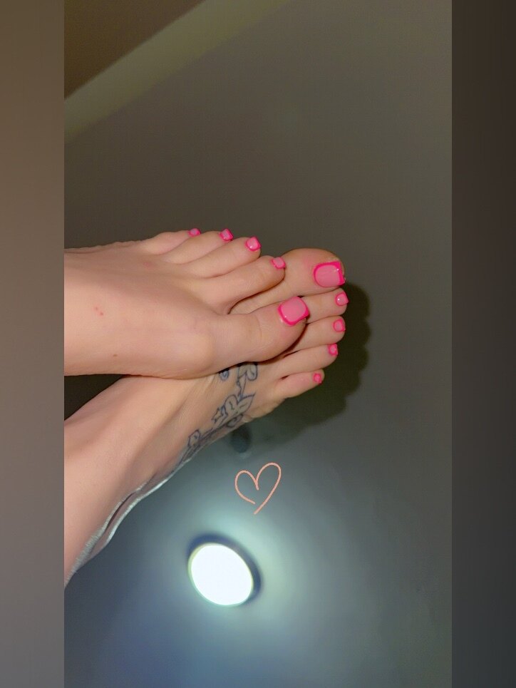 Auntiewetwet OnlyFans header
