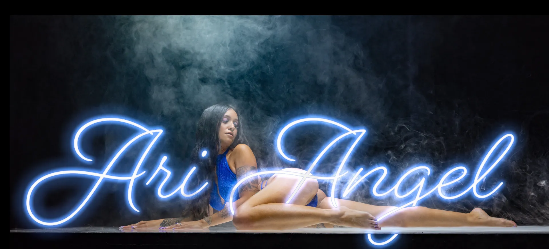 Ari OnlyFans header