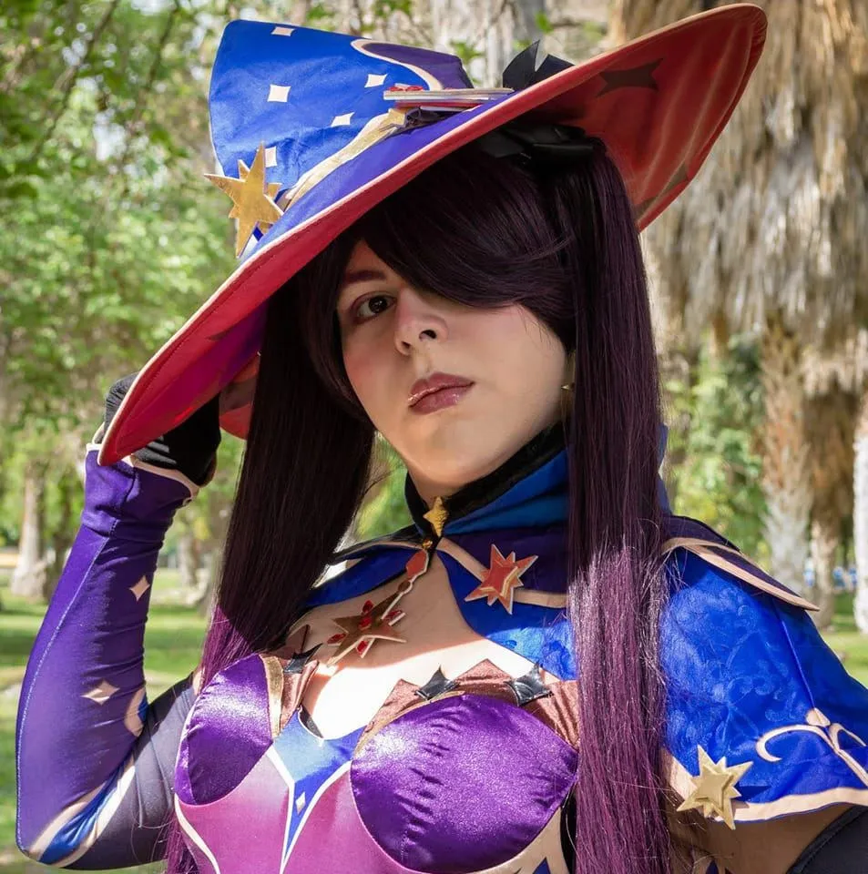 Aura Vaury Cosplay 🔞