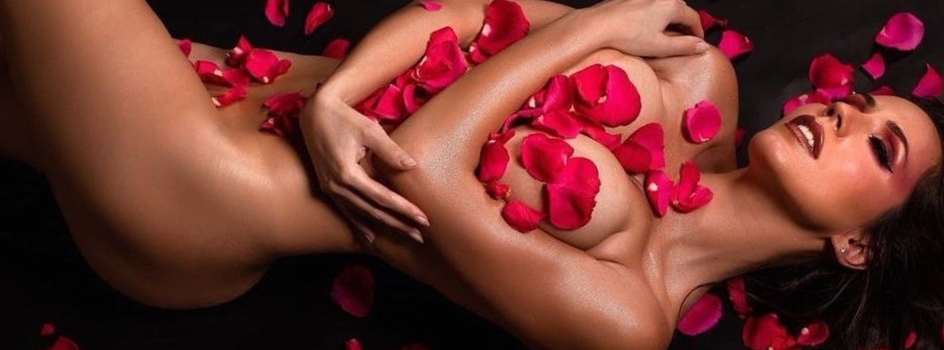 Aurelie Gomes de Oliveira OnlyFans header