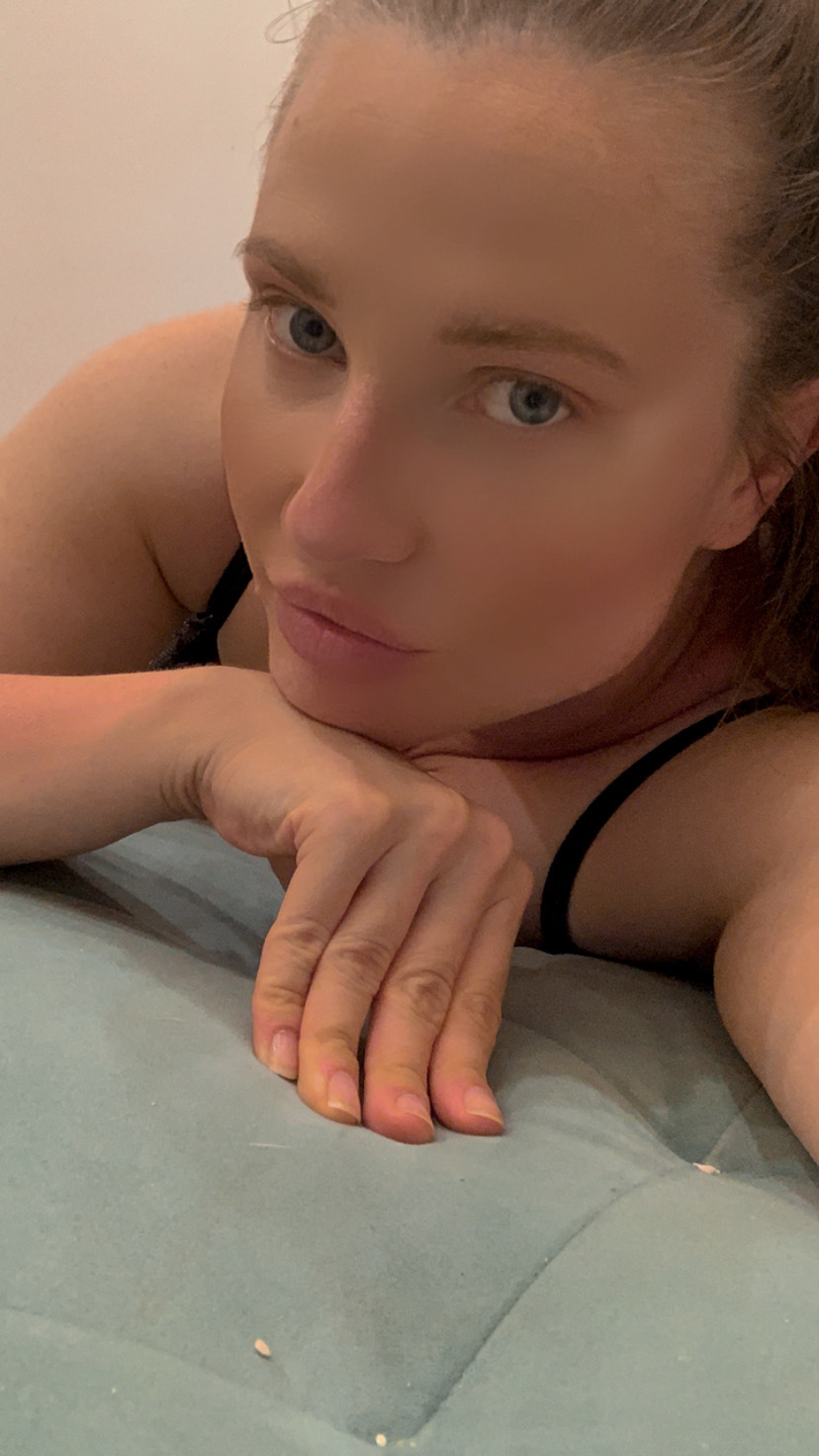 Cleo Inna OnlyFans header