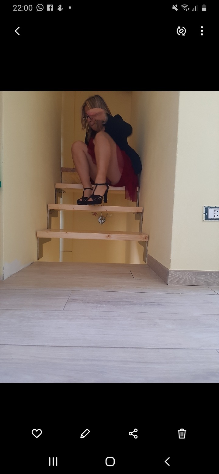 Aurorina OnlyFans header