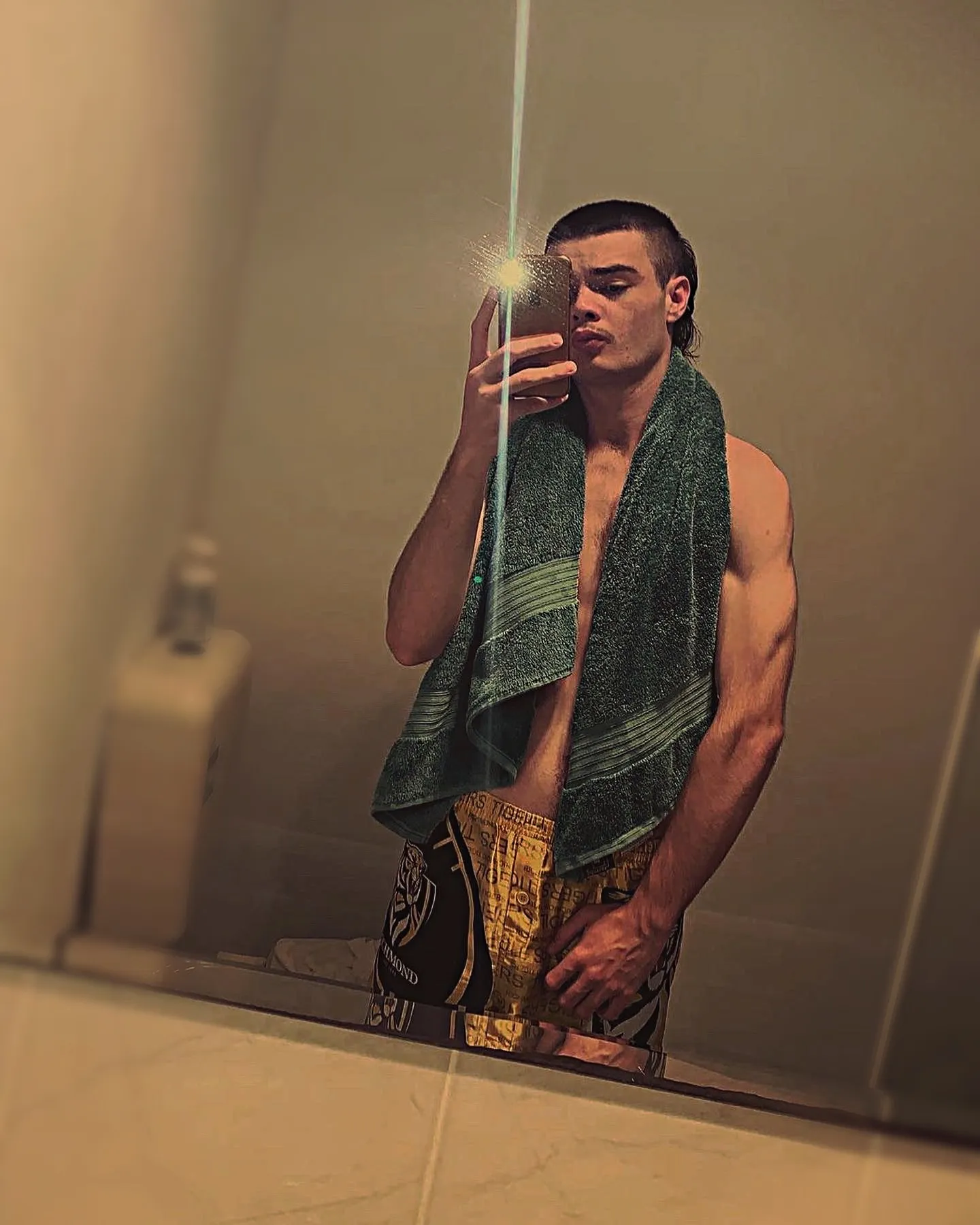 XBig-Down-Under-AussieX