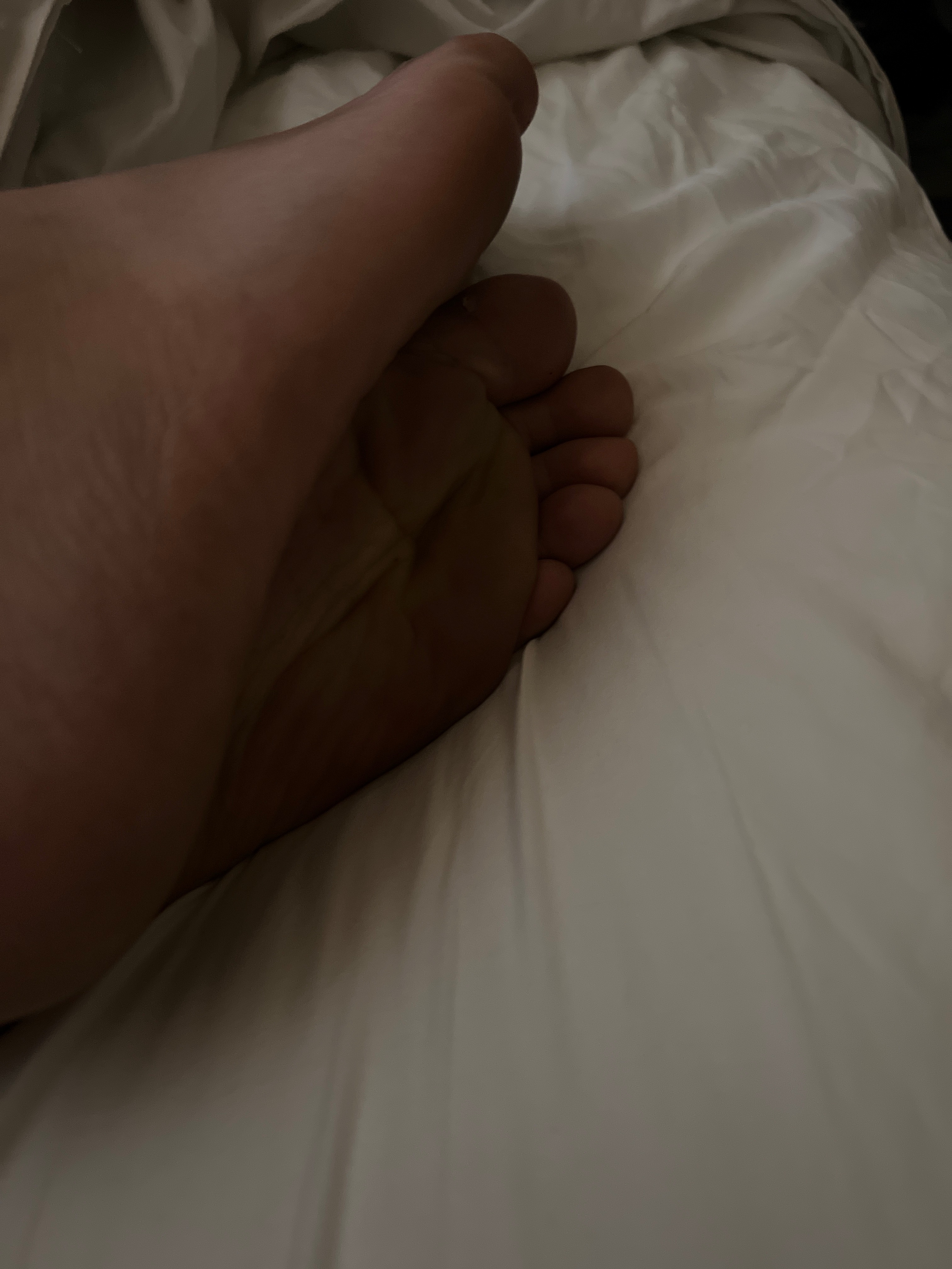 Aussieboyfeetncock