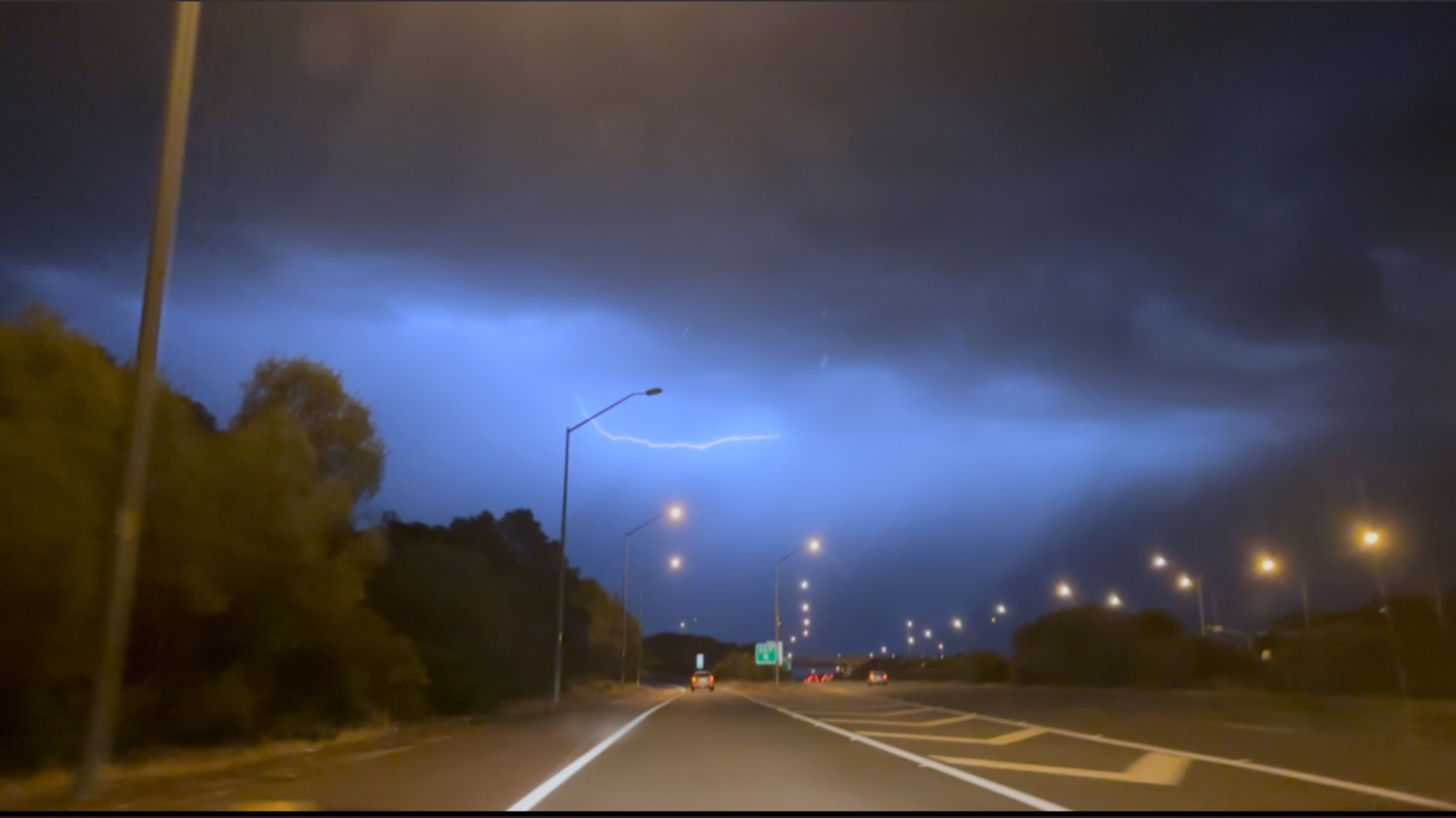 austwinx OnlyFans header