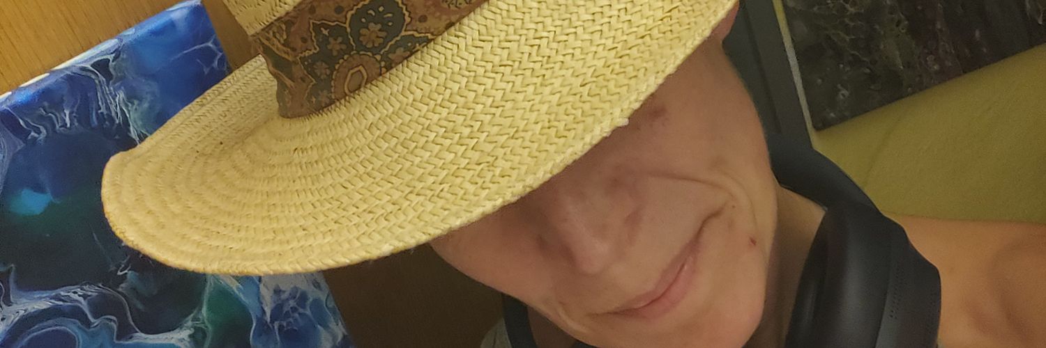 avaNurava OnlyFans header