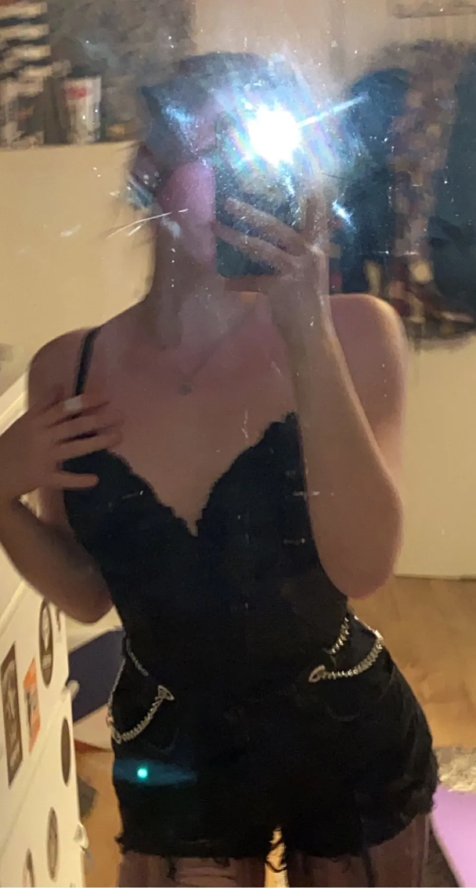 avisanna OnlyFans header