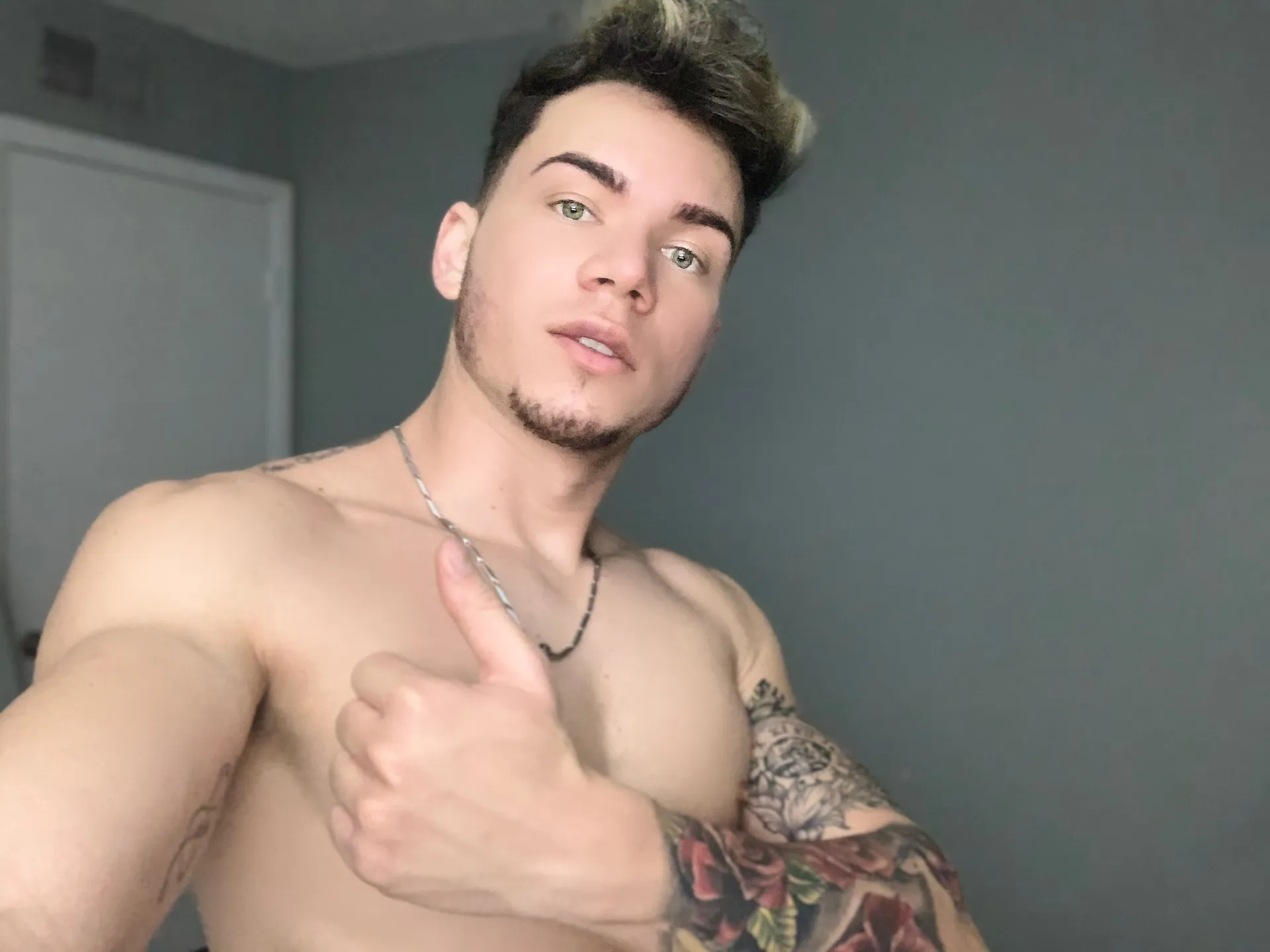 Axhel OnlyFans header