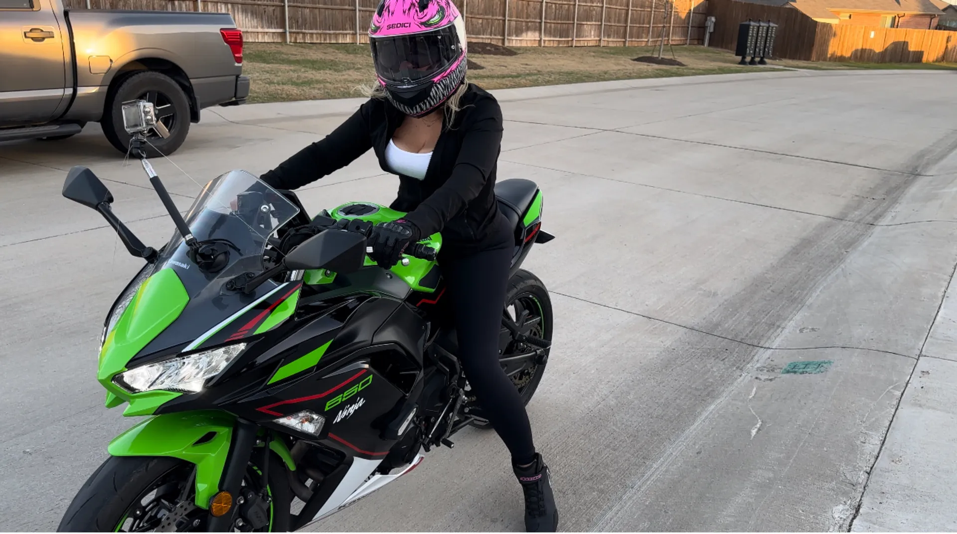 Ellie OnlyFans header