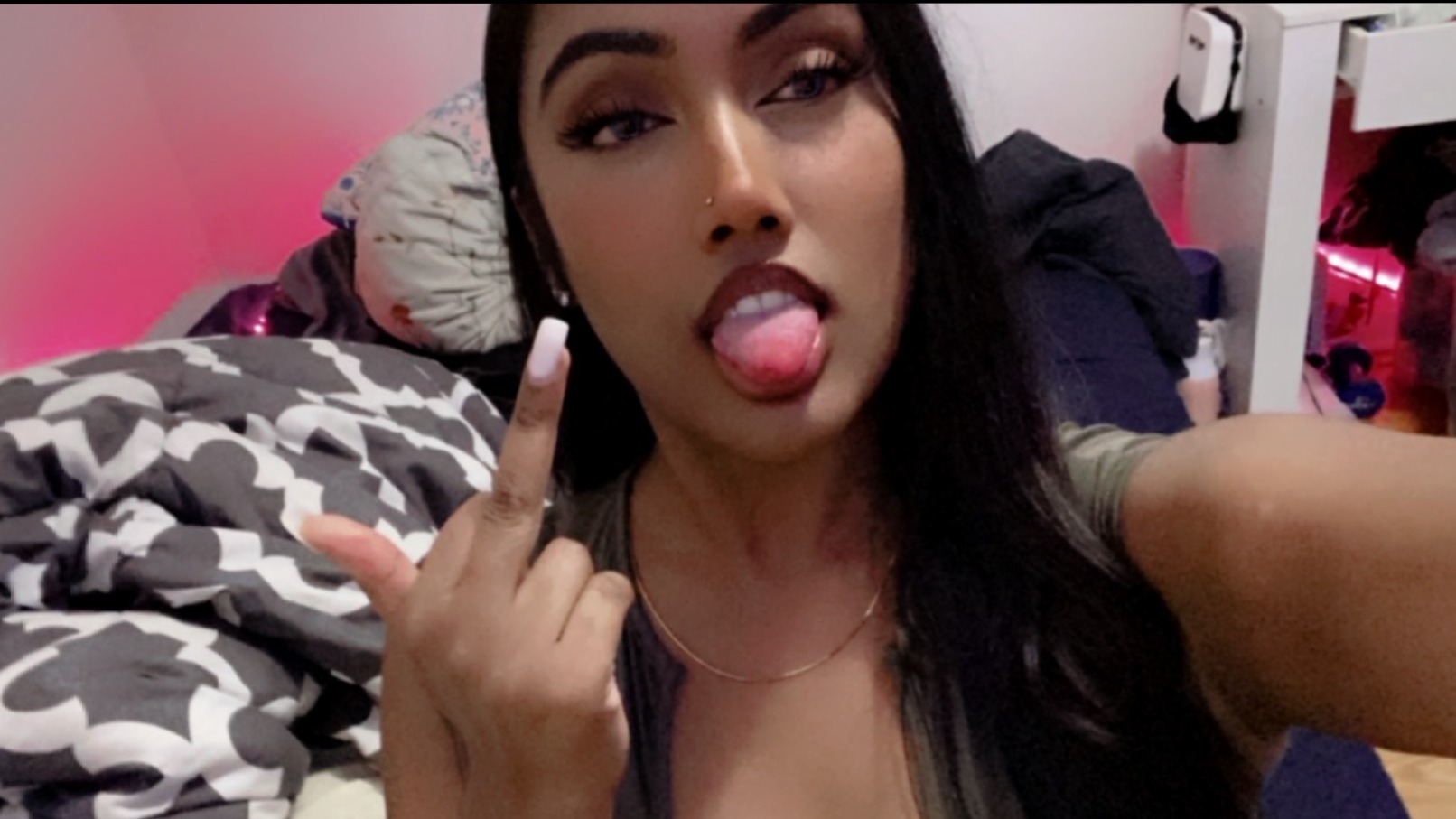 𝑨𝒚𝒆𝒔𝒉𝒂 𝑻𝒉𝒂 𝑮𝒐𝒅 👑 OnlyFans header