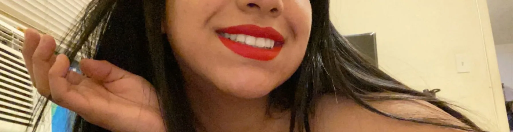 Aylin OnlyFans header