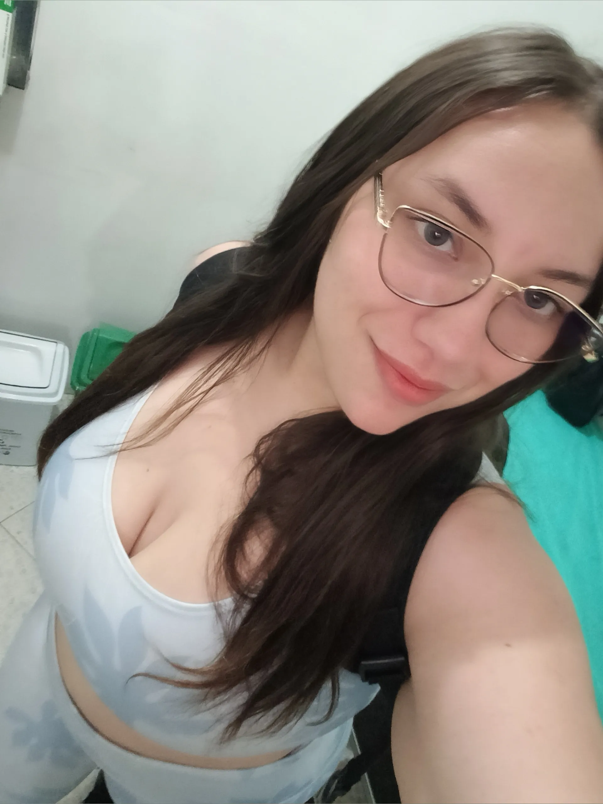 ayna brown OnlyFans header